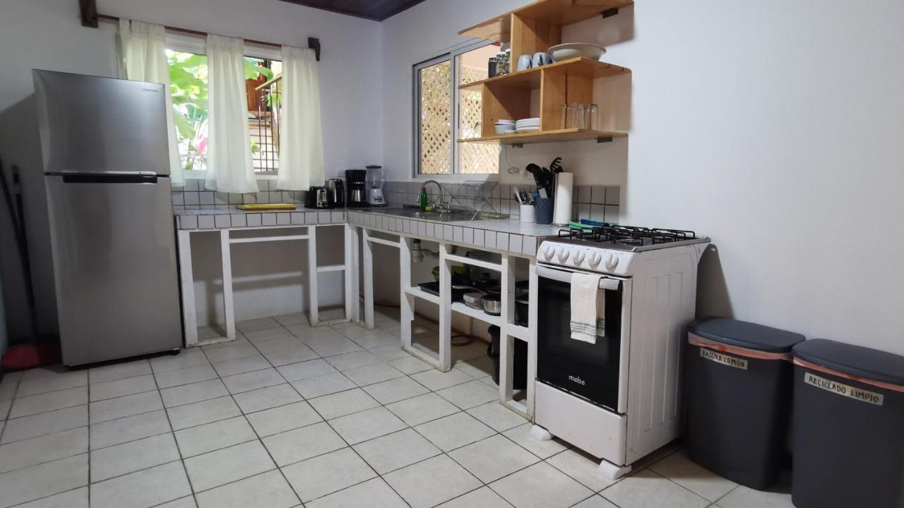 Colibri Apartments - 4 Min Walk To The Beach! Playa Santa Teresa  Екстериор снимка